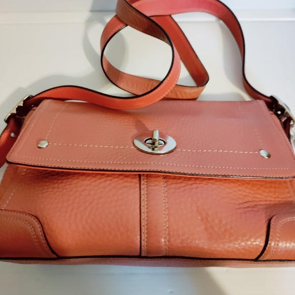 Coach Hamilton 13957 Vintage Leather Shoulder Bag-Salmon Pink-Turnlock C… - Picture 9 of 14